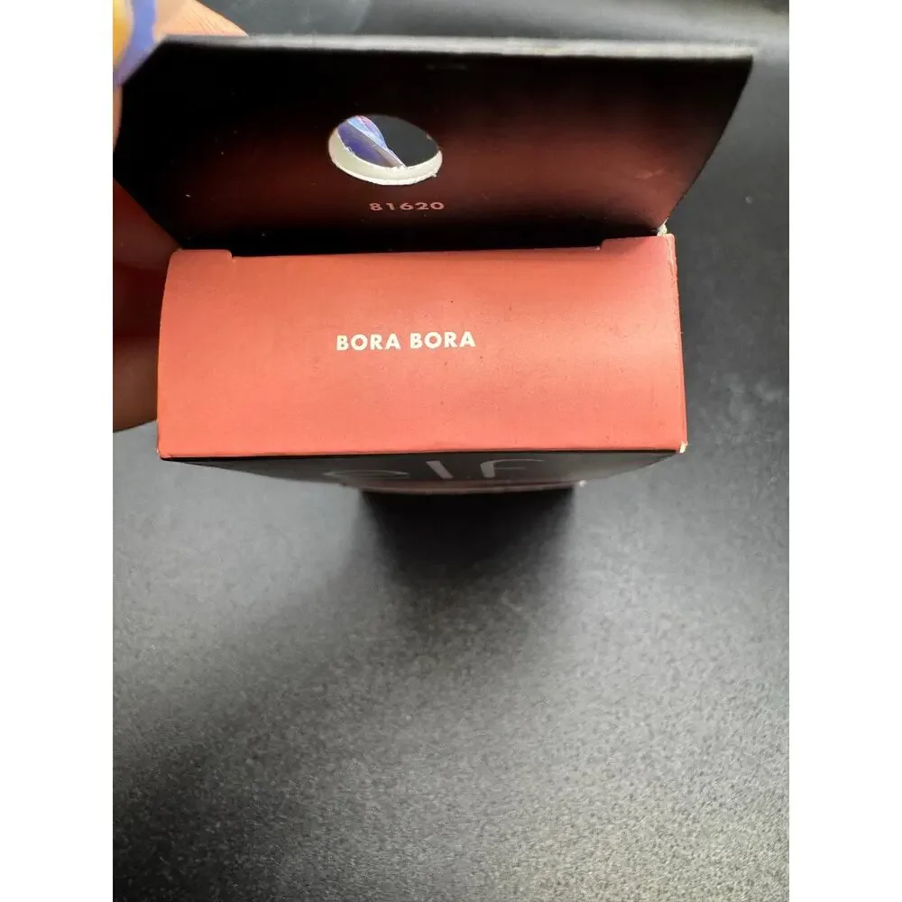 NWT e.l.f. Putty Blush- Shade: Bora Bora